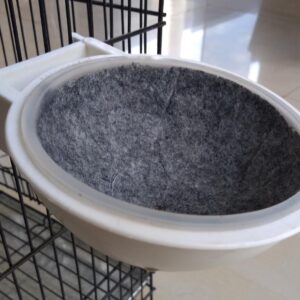 A49 - NINHO PLÁSTICO P/ CANÁRIO + FORRO CARPETE